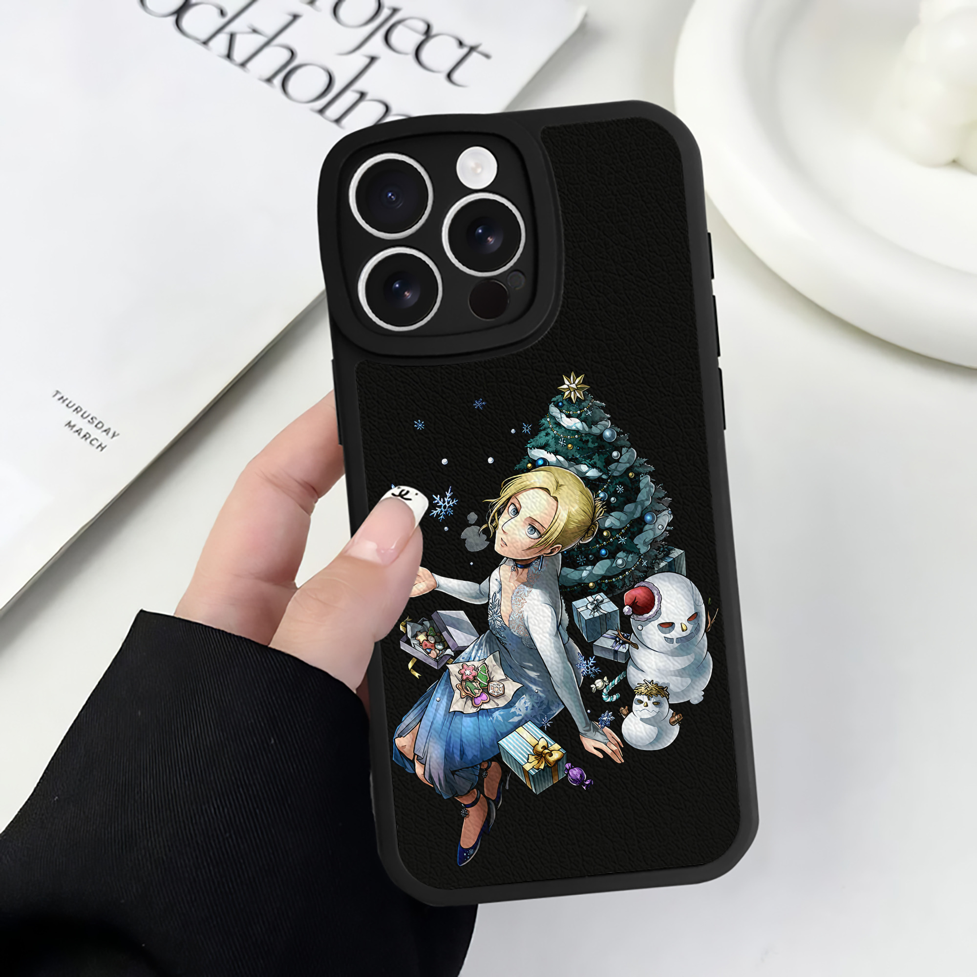 （画像用） 進撃の巨人 アニ・レオンハート Attack on Titan Annie Leonhart 【iPhone 16シリーズ対応】シリコンスマホケース（レザー調） 材質：シリコン